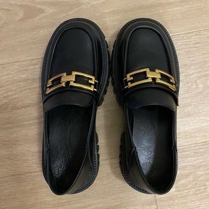 Lattelier Black Loafers with Gold Chain Size 5